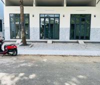 Cho thuê nhà trệt lửng mặt tiền đường KDC Hưng Phú, gần siêu thị Go Cần Thơ. Giá thuê 4tr