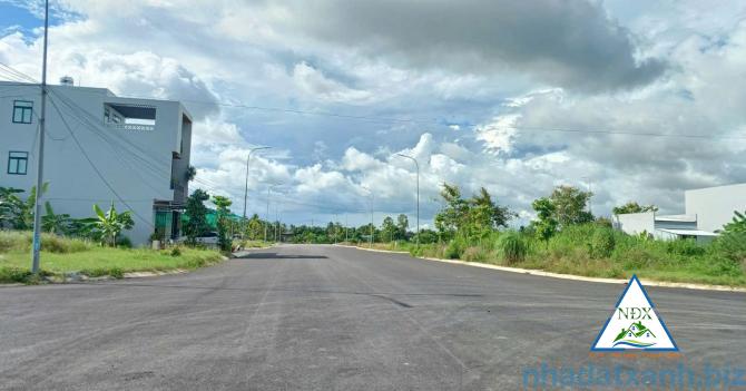 💥 CHỦ GỬI : NỀN ĐẸP GÓC 2 ĐƯỜNG LỚN KDC TÂN PHÚ LỘ 28M ,LỐI RA CÔNG VIÊN SÔNG