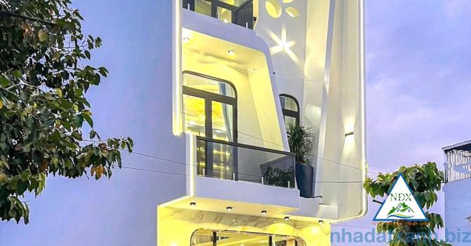 🗝️ NHÀ BÁN MỚI 100% ,THỔ CƯ , HOÀN CÔNG  💁💁💁DT: 5x16 TRỆT 2 LẦU, HƯỚNG NHÀ TÂY BẮC