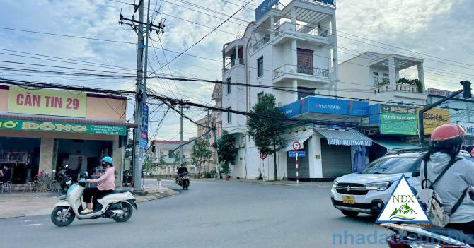 CG. BÁN NỀN GÓC 2 MẶT TIỀN ĐƯỜNG NGUYỄN THÔNG- TẶNG NHÀ CẤP 4 (đang cho thuê 5tr/ tháng)- ZÁ: 6 TỶ