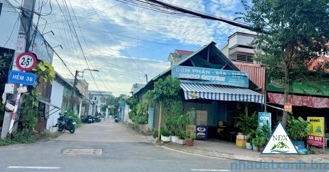 CG. BÁN NỀN GÓC 2 MẶT TIỀN ĐƯỜNG NGUYỄN THÔNG- TẶNG NHÀ CẤP 4 (đang cho thuê 5tr/ tháng)- ZÁ: 6 TỶ