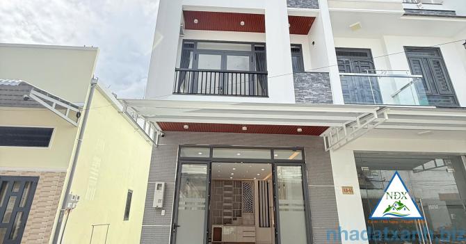 CG. BÁ.N SIÊU PHẨM 1 TRỆT 3 LẦU (có mương hở) FULL NỘI THẤT+ SÂN THƯỢNG (có thang máy), 4 PN MASTER