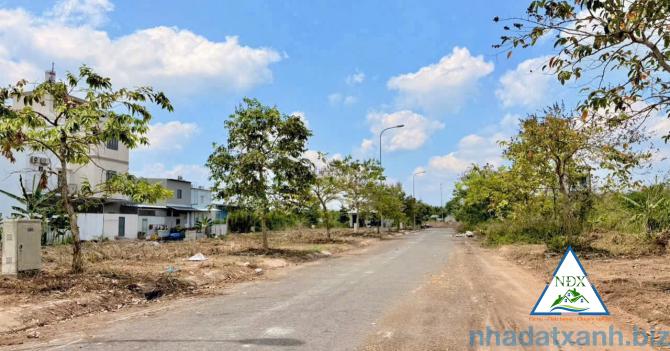 CG. NỀN ĐẸP 100m2- ĐỐI DIỆN CỔNG TRƯỜNG- THUẬN TIỆN MỞ QUÁN CAFE, QUÁN ĂN VẶT, NHÀ SÁCH, CỬA HÀNG Q