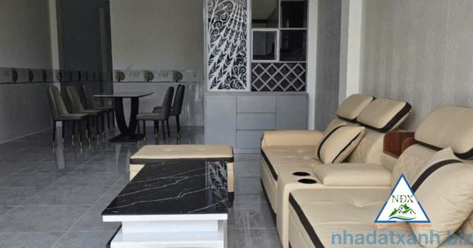 🏤CG :Nhà mới trệt lửng mới 100% kdc Đông Phú có ban công  -Nhà thiết kế hiện đại, thoáng mát