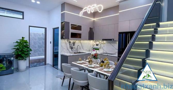 🌺CHỦ GỬI- GIÁ BÁN: 5 tỷ 250 triệu  NHÀ TRỆT LẦU PHONG CÁCH HIỆN ĐẠI | VỊ TRÍ RẤT ĐẸP