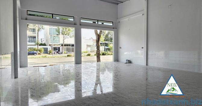 Văn phòng cho thuê 180m² mới 100% mặt tiền đường Lý Thái Tổ KDC Hưng Phú 1, P. Hưng Phú, Q. Cái Răn