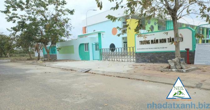 VỊ TRÍ NỀN SÁNG ĐẸP CÓ HẺM KỸ THUẬT BÊN HÔNG  Bán Nền 90m² - Hẻm Kỹ Thuật Bên Hông 2M