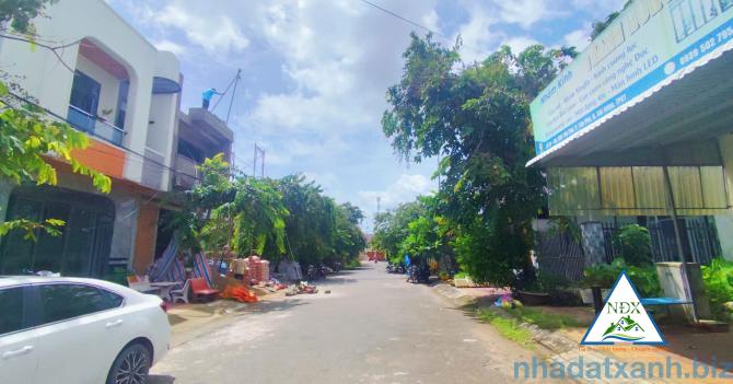 VỊ TRÍ NỀN SÁNG ĐẸP GẦN TRƯỜNG CẤP 2 & MẪU GIÁO  Bán Nền 100m² - Đường B2 - KDC Tân Phú