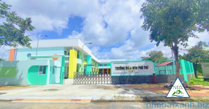 VỊ TRÍ NỀN SÁNG ĐẸP GẦN TRƯỜNG CẤP 2 & MẪU GIÁO  Bán Nền 100m² - Đường B2 - KDC Tân Phú