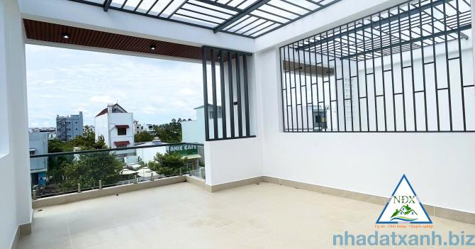 VỊ TRÍ NHÀ ĐƯỜNG LỚN SÁNG ĐẸP  CG Bán nhà 1 trệt 2 lầu mặt tiền đường lớn A2 (Bùi Quang Trinh)