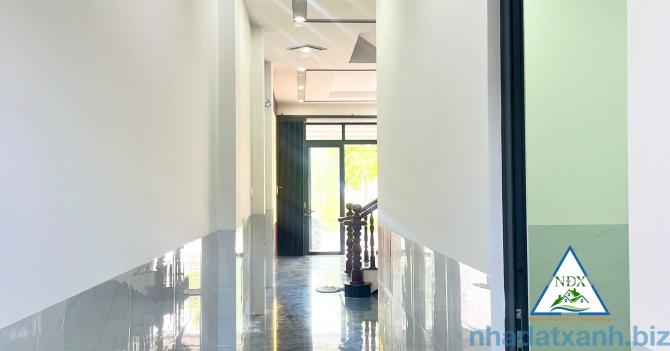 VỊ TRÍ NHÀ ĐƯỜNG LỚN SÁNG ĐẸP  CG Bán nhà 1 trệt 2 lầu mặt tiền đường lớn A2 (Bùi Quang Trinh)