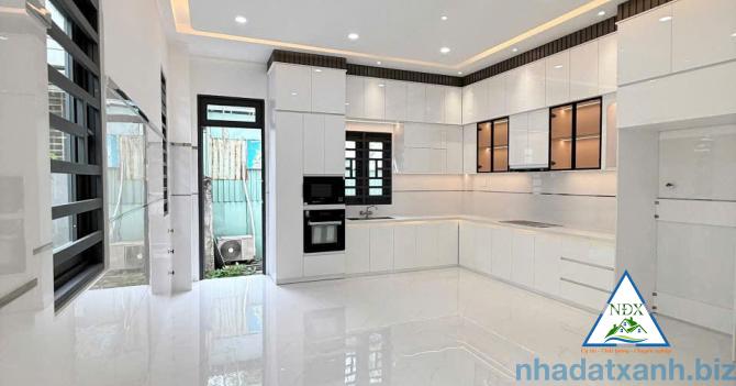 VỊ TRÍ NHÀ SÁNG ĐẸP CÓ HẺM KỸ THUẬT BÊN HÔNG 2M CÓ THANG MÁY Bán Nhà 1 Trệt 3 Lầu Mới Đẹp - ĐS 8