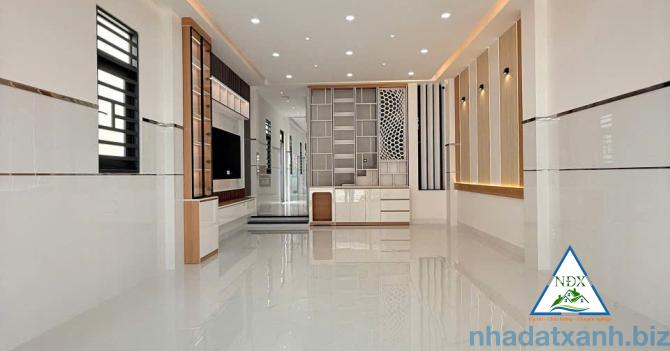 VỊ TRÍ NHÀ SÁNG ĐẸP CÓ HẺM KỸ THUẬT BÊN HÔNG 2M CÓ THANG MÁY Bán Nhà 1 Trệt 3 Lầu Mới Đẹp - ĐS 8