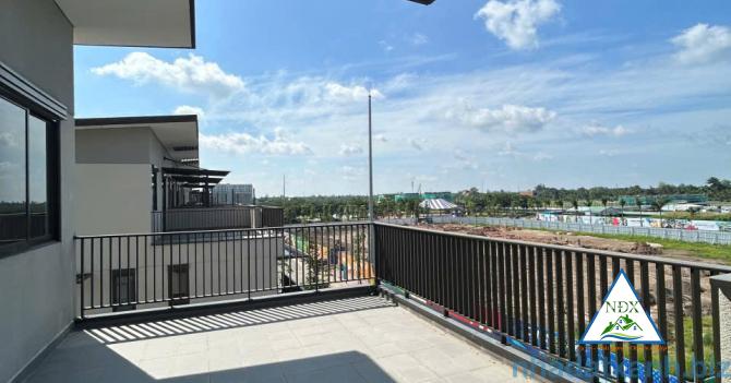 VỊ TRÍ NHÀ SÁNG ĐẸP CÓ HẺM KỸ THUẬT BÊN HÔNG 4M CG Bán Nhà Thô Trệt Lửng 2 Lầu - Đường D3