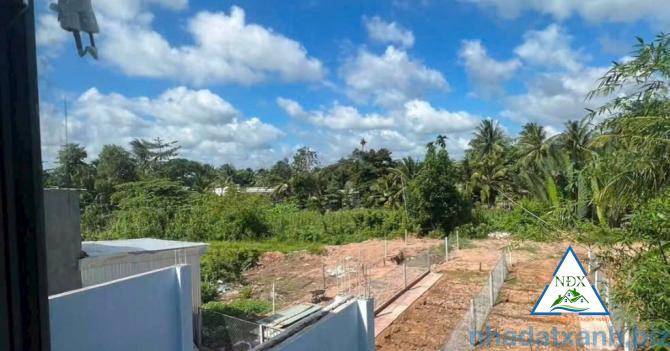VỊ TRÍ NHÀ SÁNG ĐẸP CÓ KHOẢNG SÂN VƯỜN 80M² Bán Nhà 1 Trệt 1 Lầu Mới Xây - KDC Đông Phú