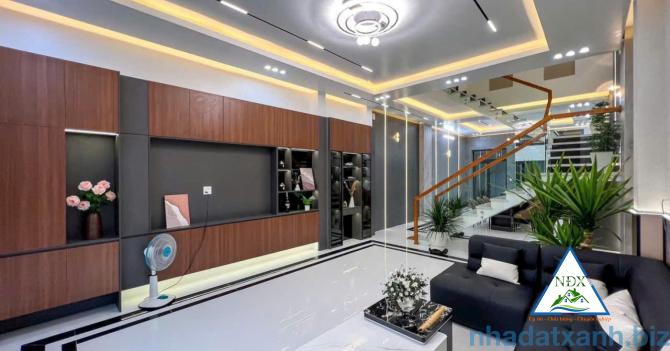VỊ TRÍ NHÀ SÁNG ĐẸP GẦN CẦU TRẦN HOÀNG NA , TRƯỜNG ĐH TÂY ĐÔ , GẦN BỆNH VIỆN NAM CẦN THƠ