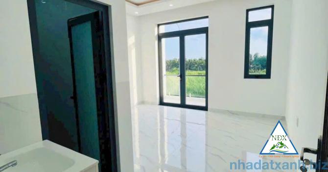 VỊ TRÍ NHÀ SÁNG ĐẸP GẦN CHỢ 586 & TRƯỜNG HỌC  GẦN BỆNH VIỆN HOÀN MỸ  CG Bán Nhà 1 Trệt 1 Lầu Mới