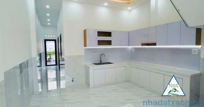 VỊ TRÍ NHÀ SÁNG ĐẸP GẦN CHỢ 586 & TRƯỜNG HỌC  GẦN BỆNH VIỆN HOÀN MỸ  CG Bán Nhà 1 Trệt 1 Lầu Mới