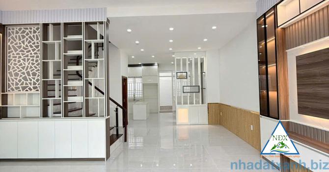 VỊ TRÍ NHÀ SÁNG ĐẸP GẦN ĐƯỜNG VÕ NGUYÊN GIÁP Bán Nhà 1 Trệt 2 Lầu Mới Đẹp - ĐS 4 - KDC Nam Long