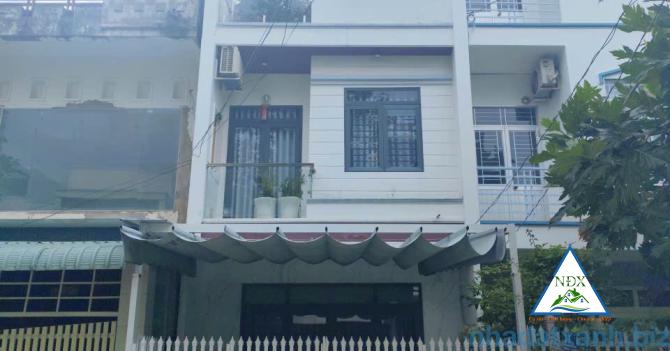 VỊ TRÍ NHÀ SÁNG ĐẸP GẦN QUỐC LỘ  CG Bán Nhà 1 Trệt 2 Lầu Mới Đẹp - Đường Số 8 - KDC Long Thịnh
