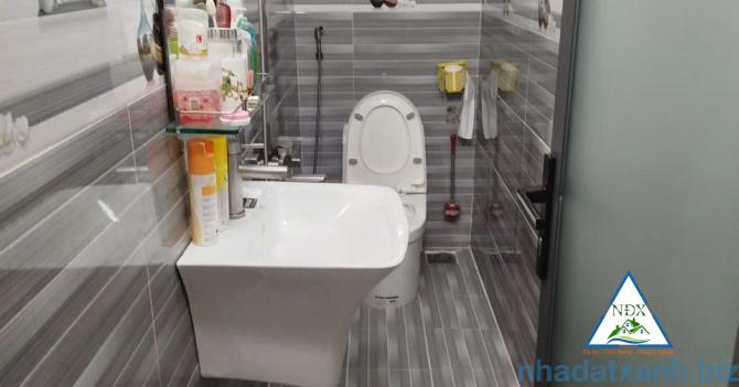 VỊ TRÍ NHÀ SÁNG ĐẸP GẦN QUỐC LỘ  CG Bán Nhà 1 Trệt 2 Lầu Mới Đẹp - Đường Số 8 - KDC Long Thịnh
